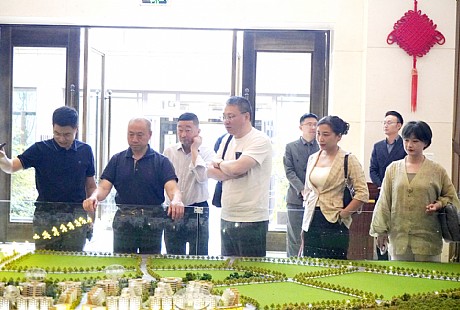 杨春轩率队赴青城国际颐养中心调研县域医养与银发经济 